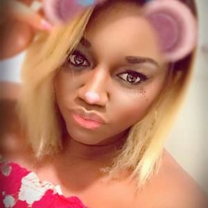 Meet your Posher, Alexia